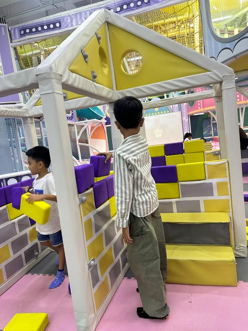 Kidzlandia Living World Denpasar 4