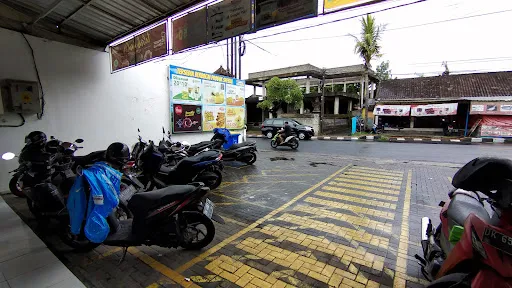Indomaret Batu Bulan 4