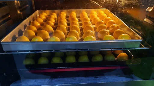 Les Cake & Cookies (Kitchen) 2