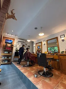 Vegas Barbershop Cokroaminoto Utara 4