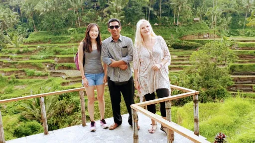 Bali Ari Tour and Driver
