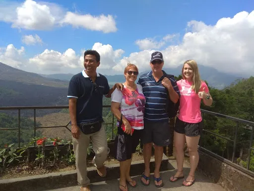 Bali Ari Tour and Driver 4