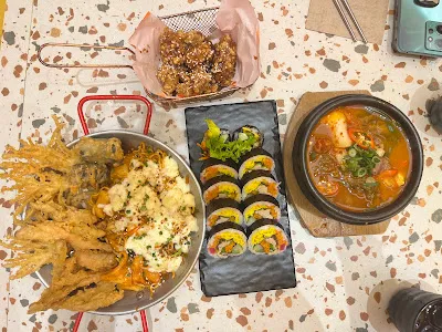 Chadol Gujeolpan Living World Denpasar 3