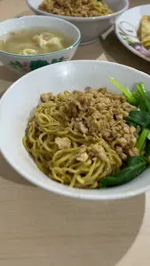 Depot A&A Cabang Gatsu, Spesial Mie Ayam Bandung 2