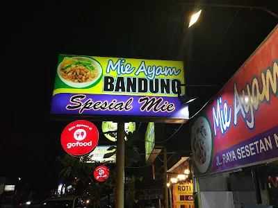 Depot A&A Cabang Gatsu, Spesial Mie Ayam Bandung 3
