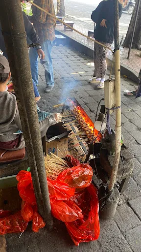 Warung Sate Babi Buk Nyoman 4