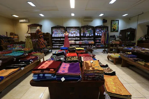 Windhu Sari Art Market 2