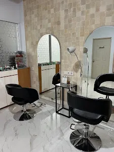 Resort Luxury Salon 2
