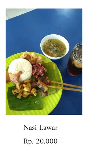 Warung Nasi Lawar Babi Bu Suci 1