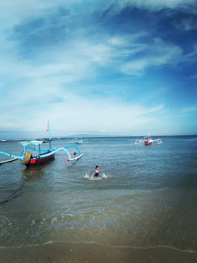 Pantai Segara Ayu 4