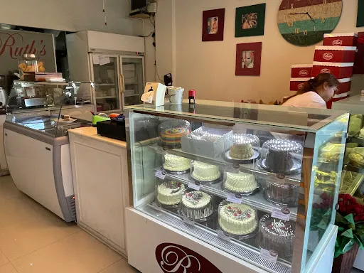Ruth's Cakes Sanur 4