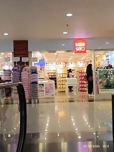 Think Thai Plaza Renon Bali, Sidewalk Jimbaran 2