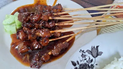 Sate Plecing Mak Lukluk 3