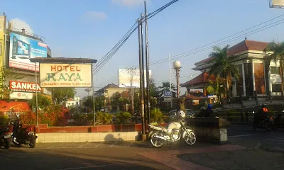 Hotel Raya 4