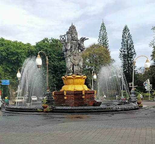 Patung Catur Muka 2