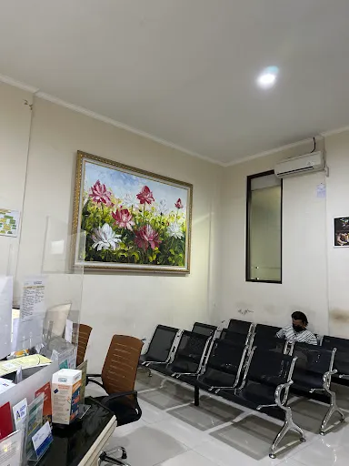 Klinik Utama Bunga Emas 3