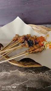 Wasabi_gkr ; warung sate babi golkar bali
