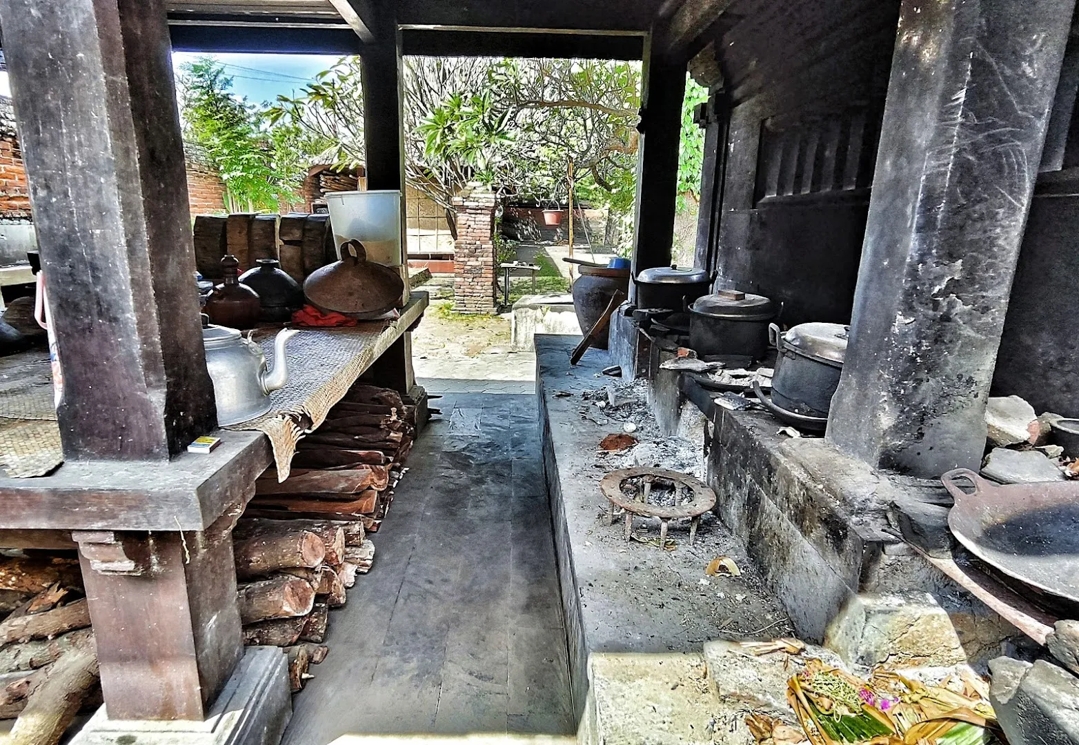 Pura Maospahit 4
