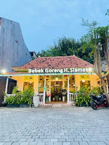 Bebek Goreng H Slamet 1