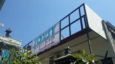 Yoshi Salon & Perawatan 3