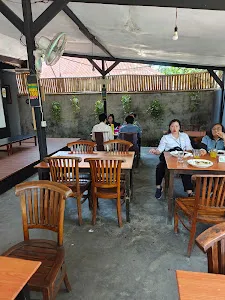 Warung M21 2