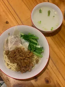 Kedai Mie Renon 1