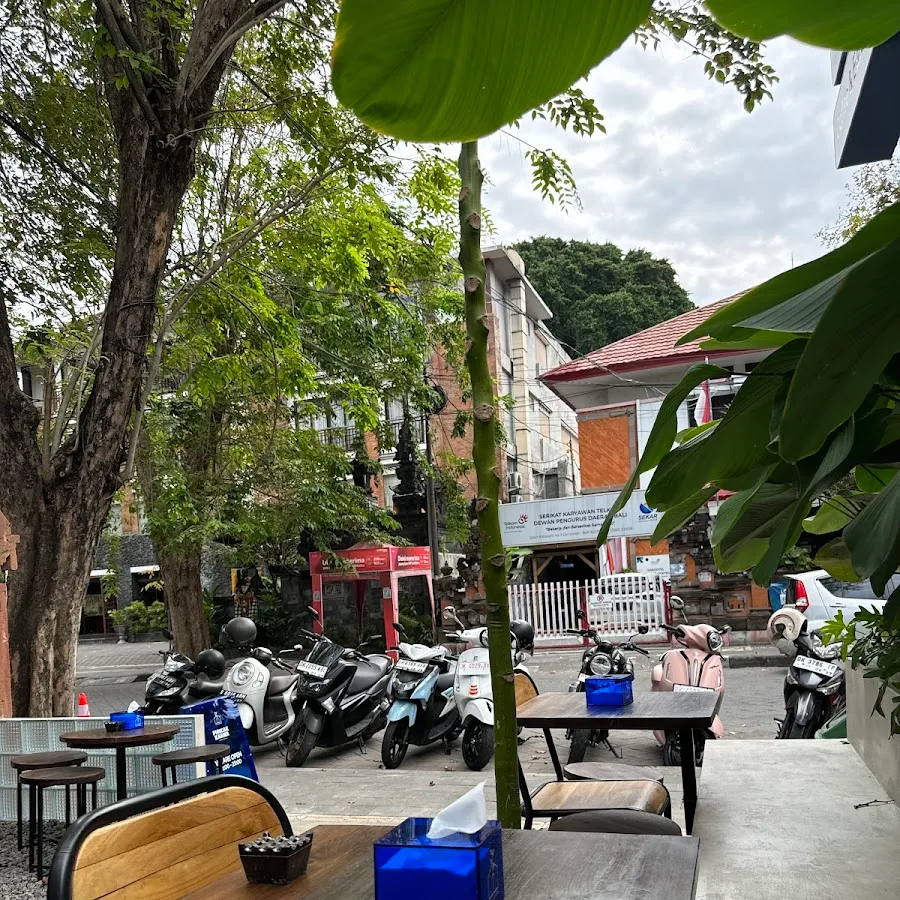 Puncak Karier Coffee 3