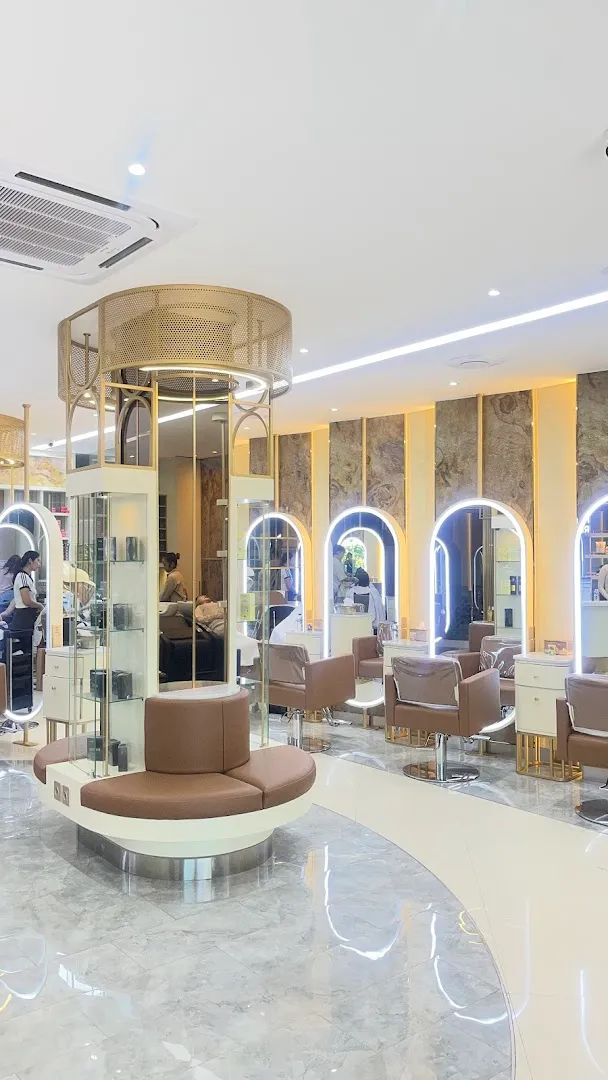 Ningrat salon renon