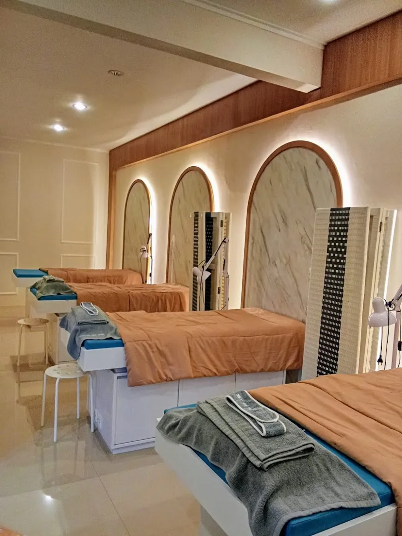 Madeena Clinic (Azzahra Tukad Badung) 1