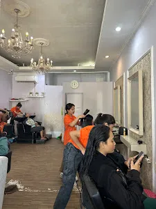 nyky salon 4