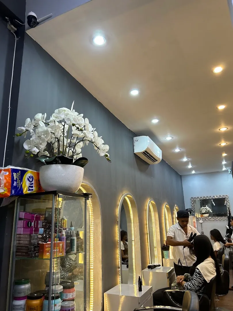 Nyky Salon Barito 2