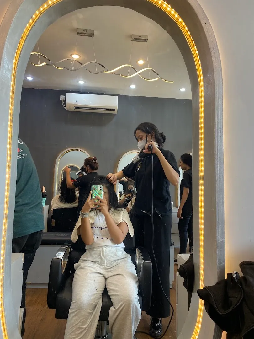 Nyky Salon Barito 3