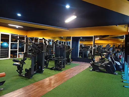 DEGYM Platinum Renon, Bali 1