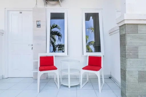 OYO 1486 Tantular Residence 3