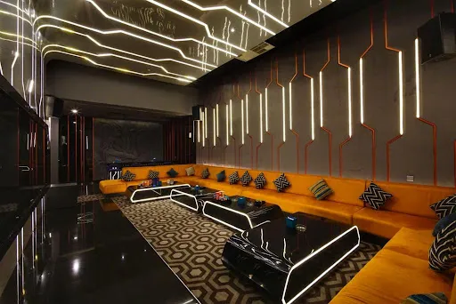 Platinum Executive Club 1