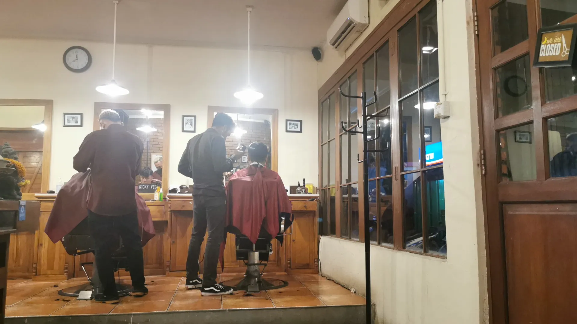 Vegas Barbershop SESETAN 2