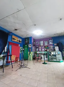 Gomez Digital Photo 2