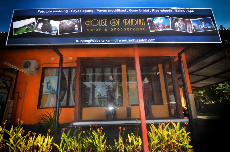 Rudhia Salon Make Up Bali 4