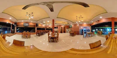 Warung Pojok Segitiga Emas 4