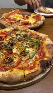 Jojo’s Pizza 3