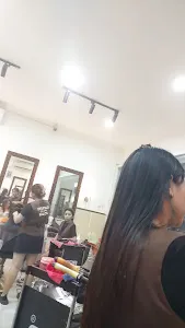 Drupadi Beauty Salon 2 4