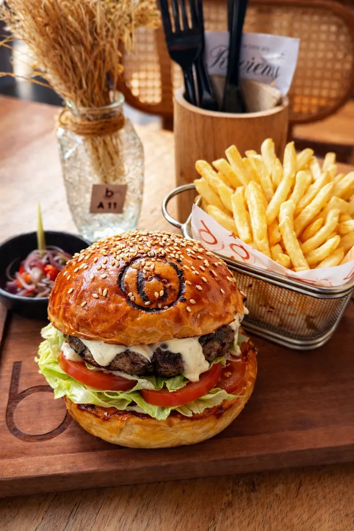 b+ Café & Restaurant Sanur 3