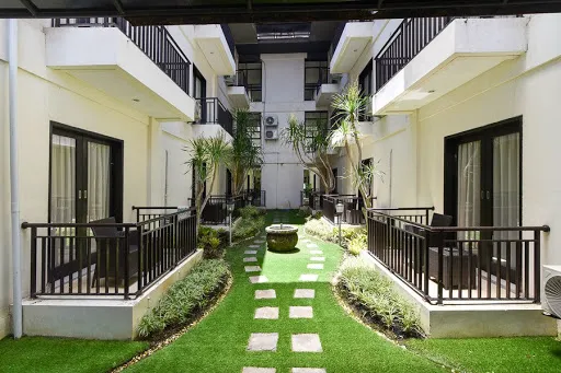 RedDoorz Plus near Mall Bali Galeria 2 4