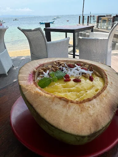 Lemo Beach Cafe by Malaika 3