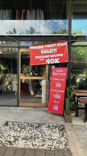 D'MOZE Salon Renon Denpasar 1