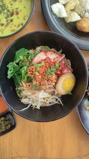 Bakmie Kriting Yum Mee 3