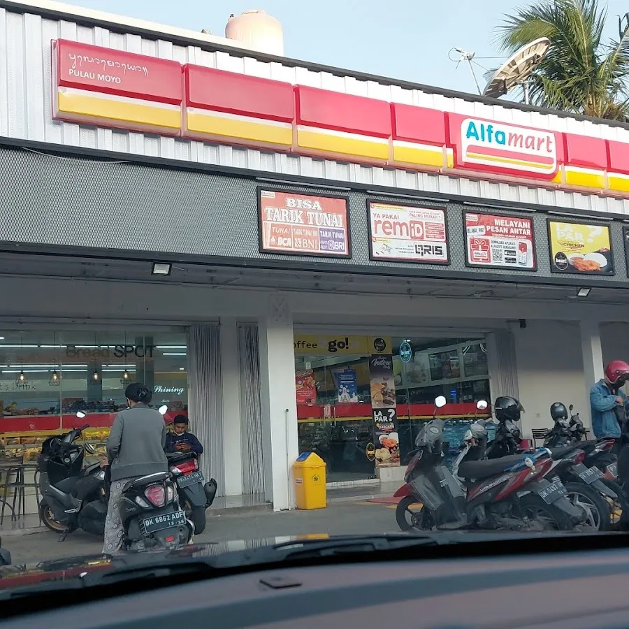 Alfamart Pulau Moyo 4