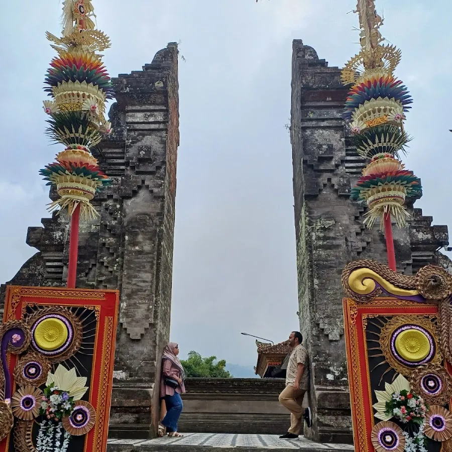 Tripee Tour and Travel Paket Tour Bali Tour 3 Negara Singapura Malaysia Thailand 2