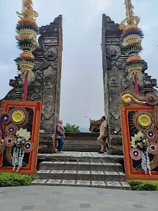 Tripee Tour and Travel Paket Tour Bali Tour 3 Negara Singapura Malaysia Thailand 3