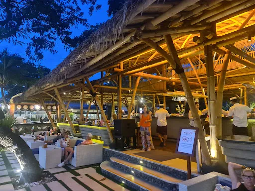 Bamboo Beach Bar & Lounge 4